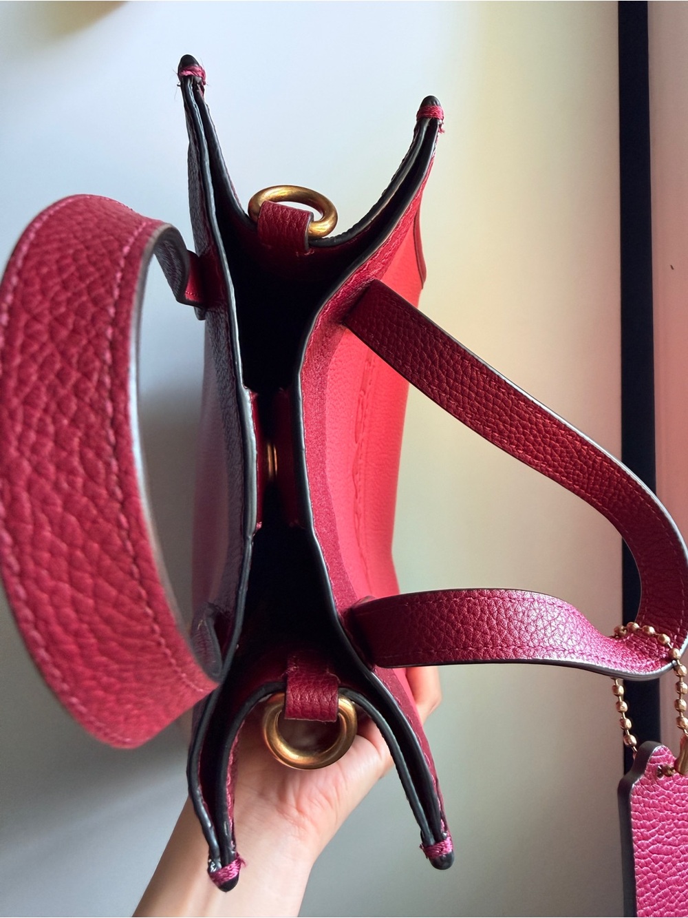 COACH field tote Colorblock 22 pink bag. - Picture 11 of 15